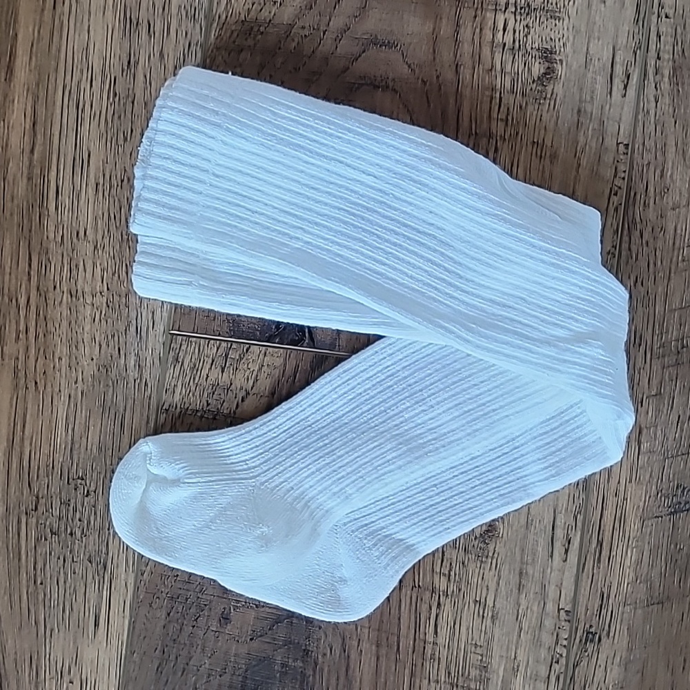 Carter's Christmas Outfit w/ Dress & Leggings, Size 9m, Red, White, Mist… - Picture 2 of 7